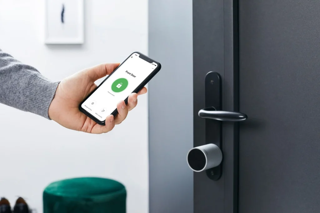 Comment les maisons connectées changent la serrurerie serrure connectee 2